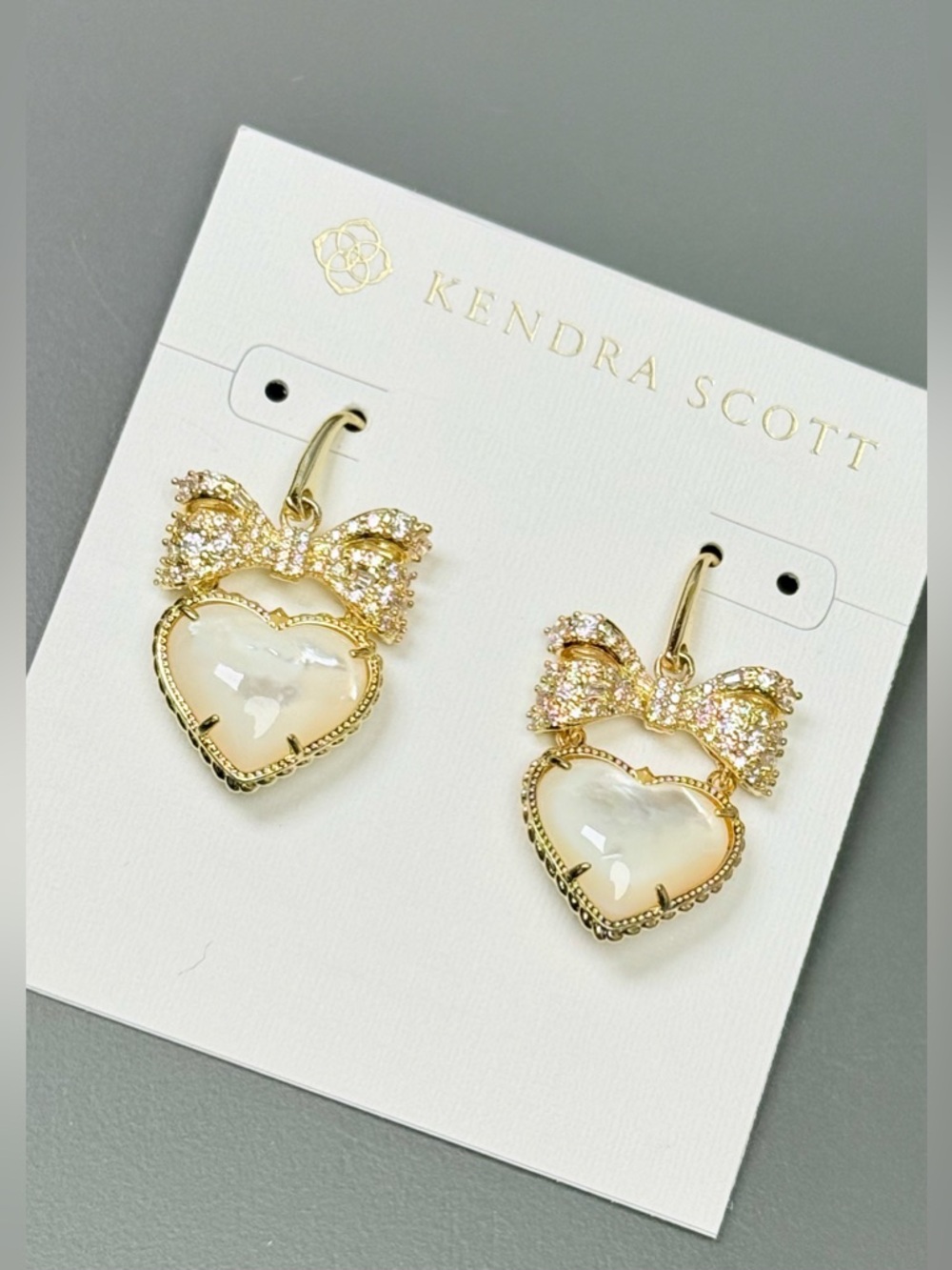 Kendra Scott Haisley Gold Earrings in Ivory MOP